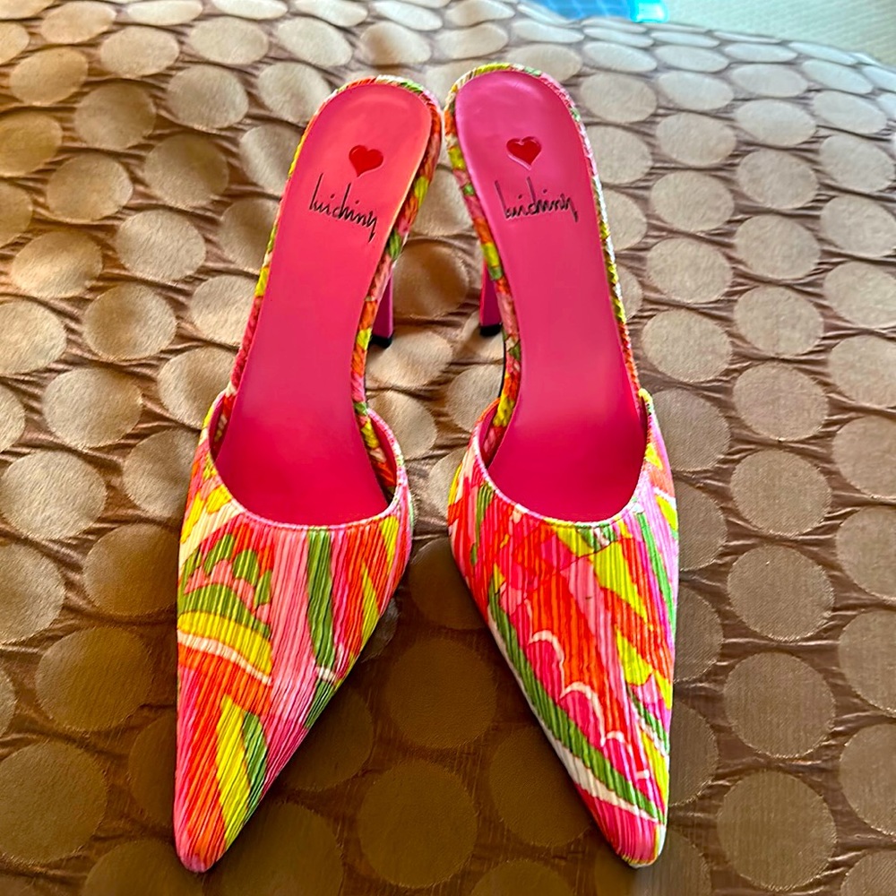 Luu chiny neon heels